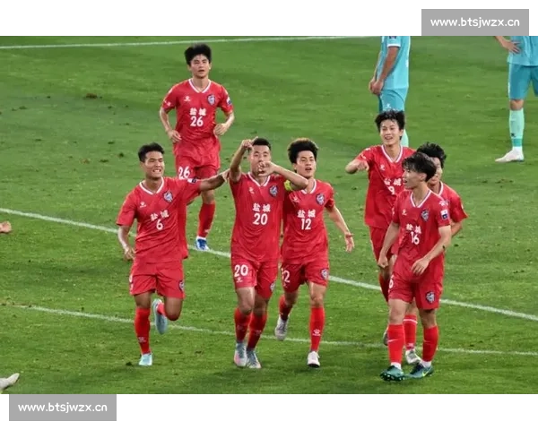 盐城 2-0 力克镇江登顶苏超,戴培带伤拼至泪洒赛场诠释队长担当